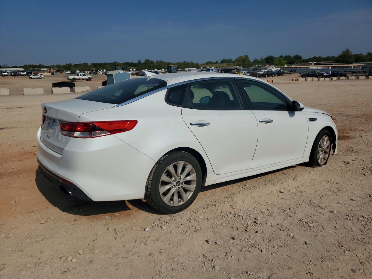2016 Kia Optima Lx - zdjęcie 3