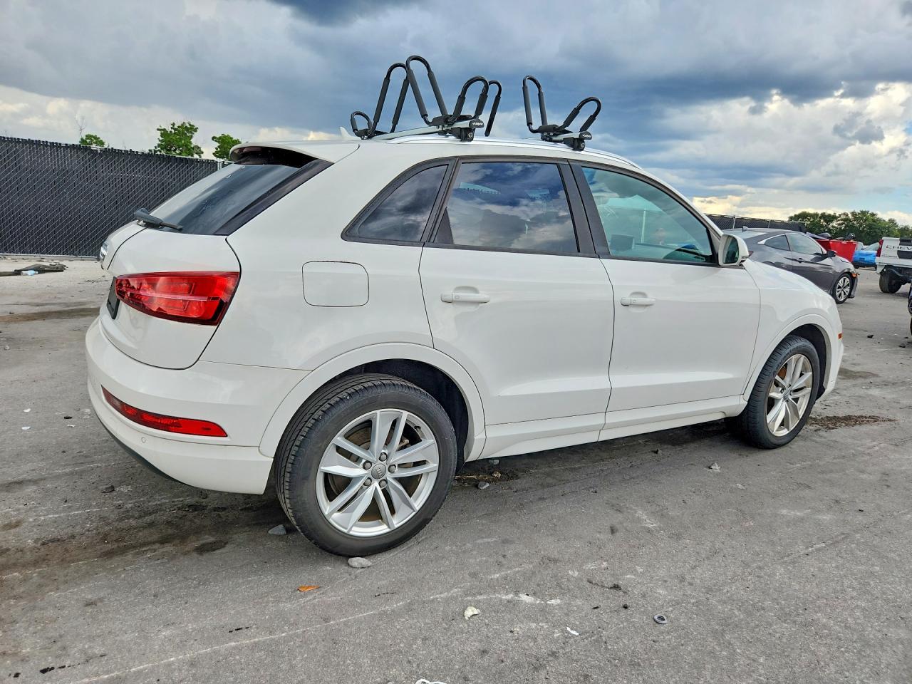 2017 Audi Q3 Premium - zdjęcie 3