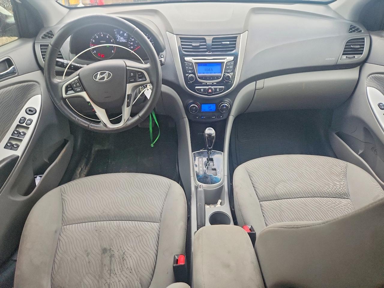 2013 Hyundai Accent Gls - zdjęcie 8