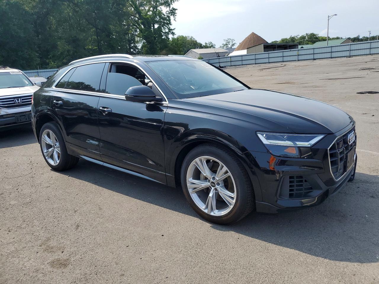 2022 Audi Q8 Premium Plus - zdjęcie 4