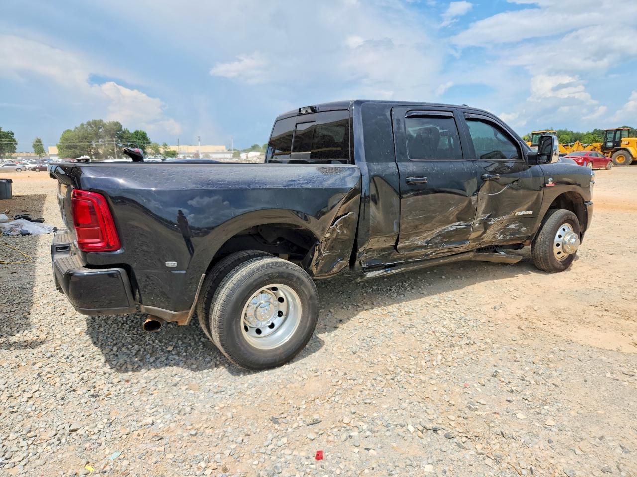 2026 Ram 3500 Laramie - zdjęcie 3