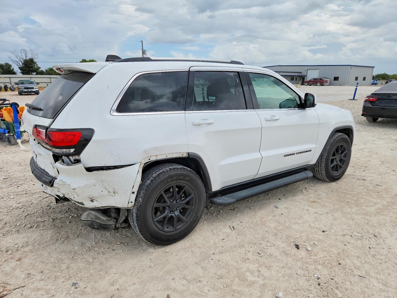 2020 Jeep Grand Cherokee Laredo - zdjęcie 3