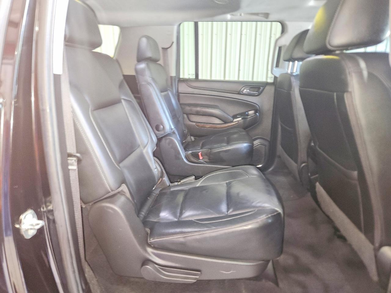 2019 Chevrolet Suburban K1500 Lt - zdjęcie 11
