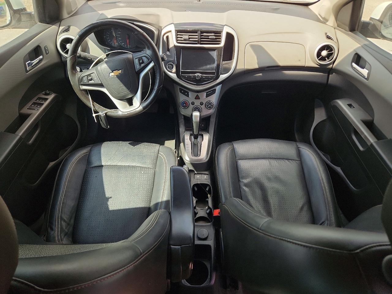 2017 Chevrolet Sonic Premier - zdjęcie 8