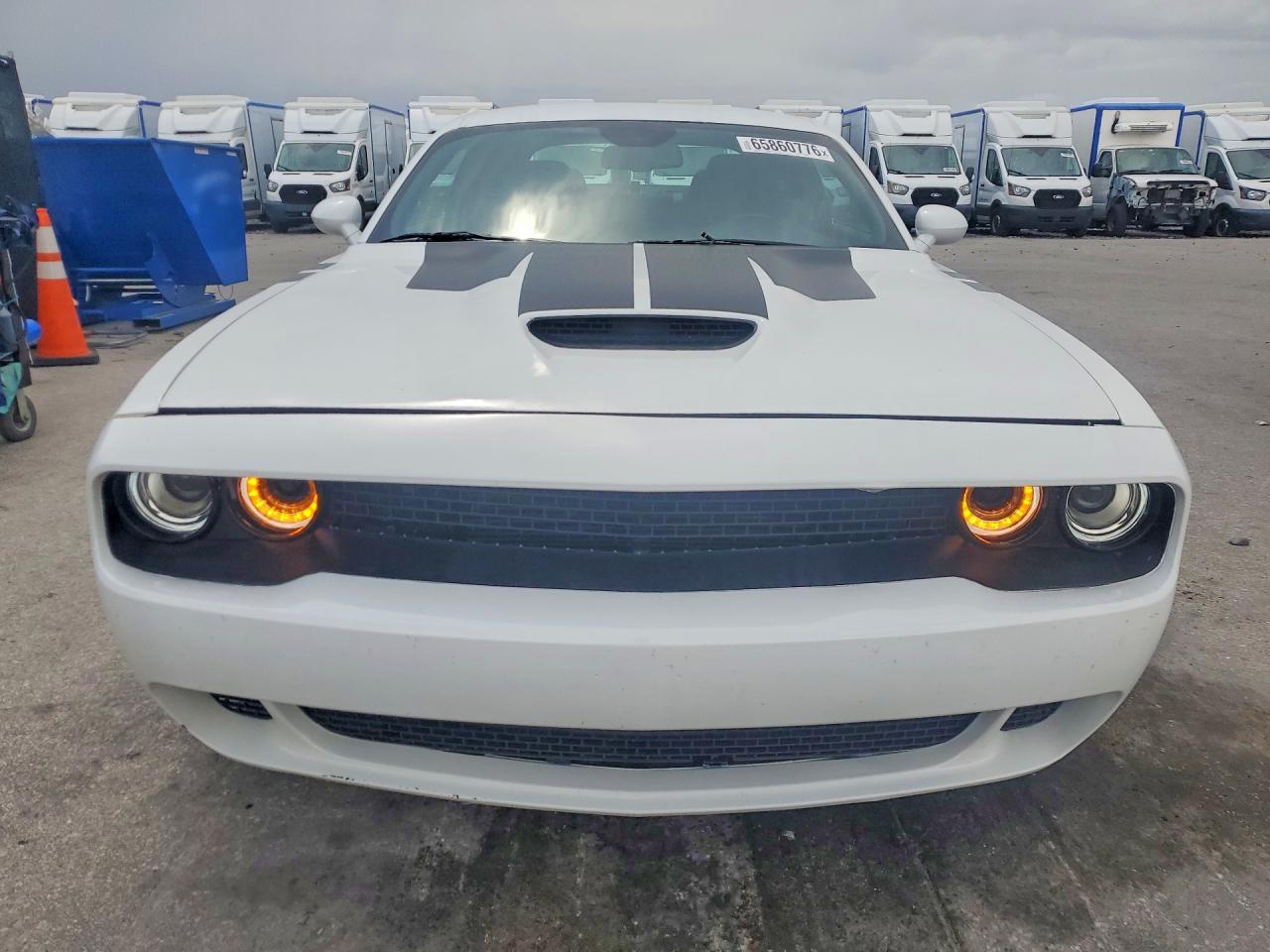 2023 Dodge Challenger - zdjęcie 5