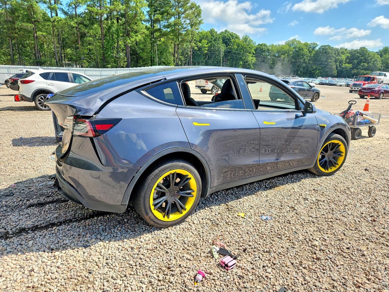 2023 Tesla Model Y - zdjęcie 3