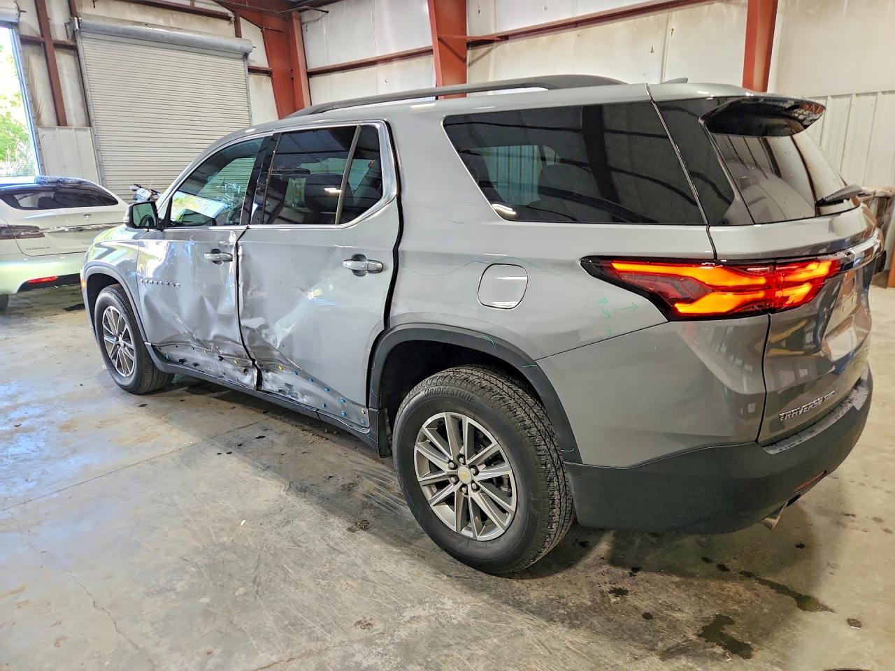 2023 Chev Traverse L - zdjęcie 2