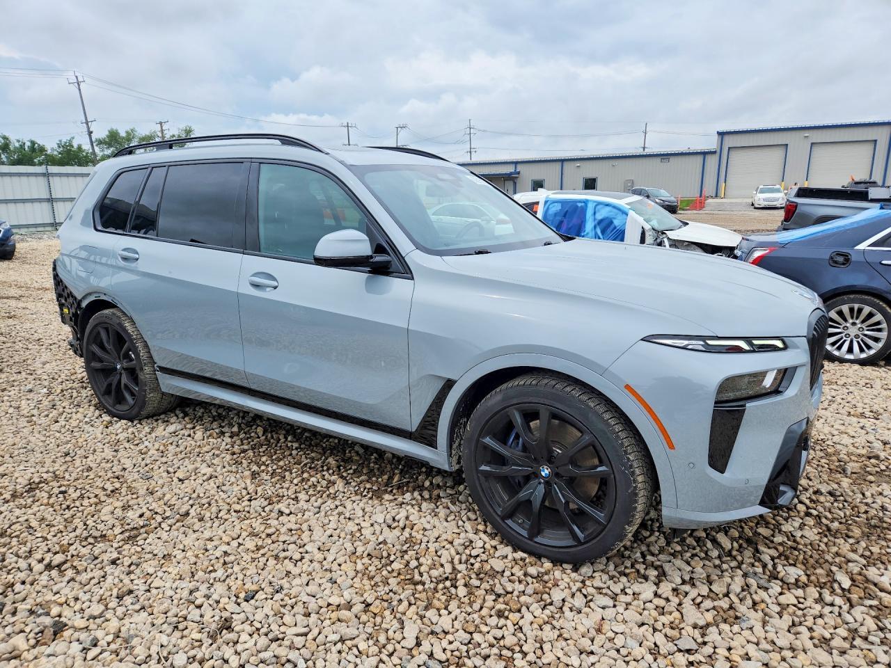 2025 BMW X7 xDrive40I - zdjęcie 4