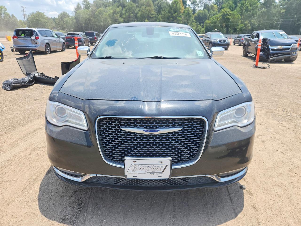 2020 Chrysler 300 Limited - zdjęcie 5