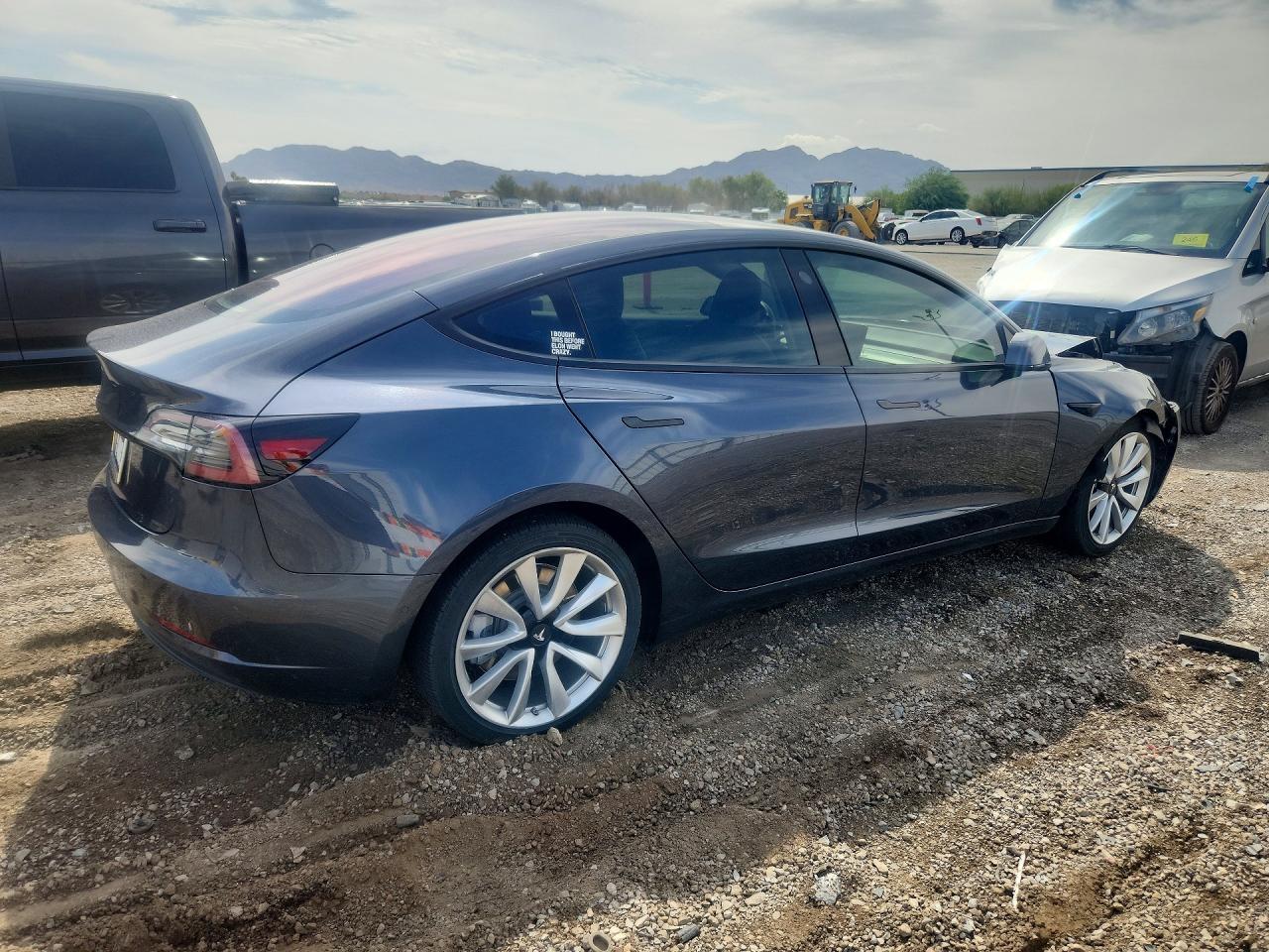 2018 Tesla Model 3 - zdjęcie 3