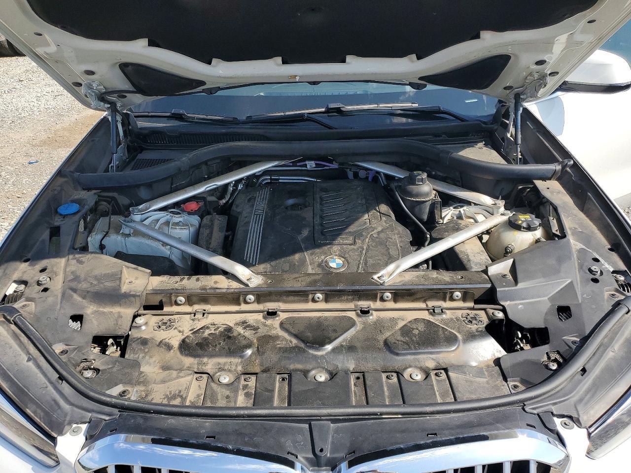 2021 BMW X5 xDrive40I - zdjęcie 12