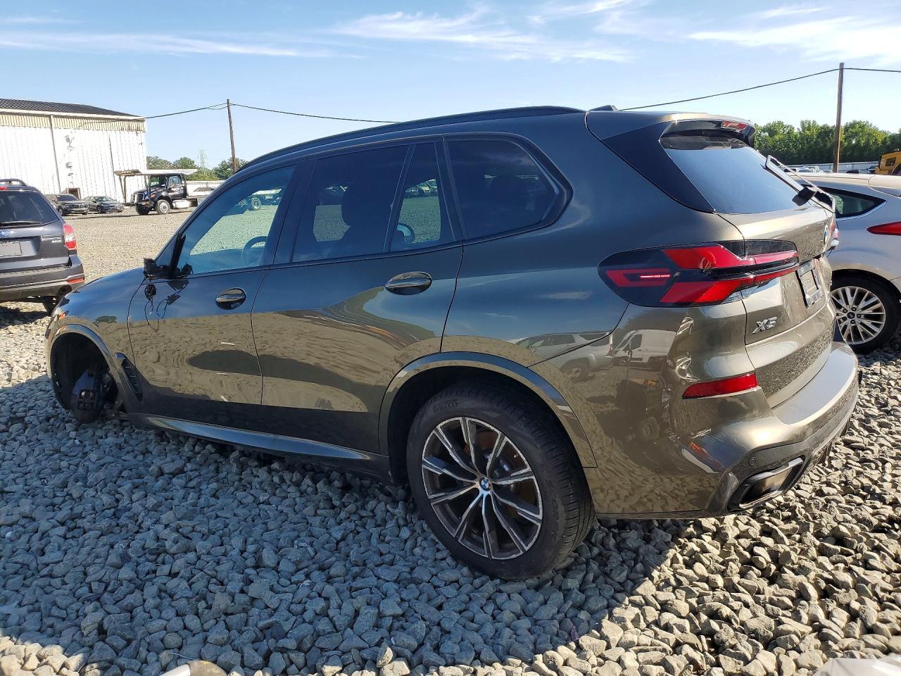 2026 BMW X5 xDrive40I - zdjęcie 2