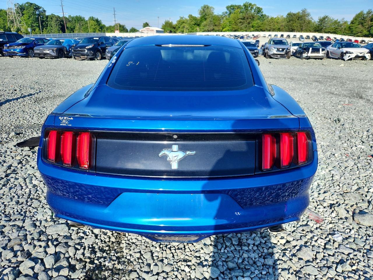 2017 Ford Mustang - zdjęcie 6