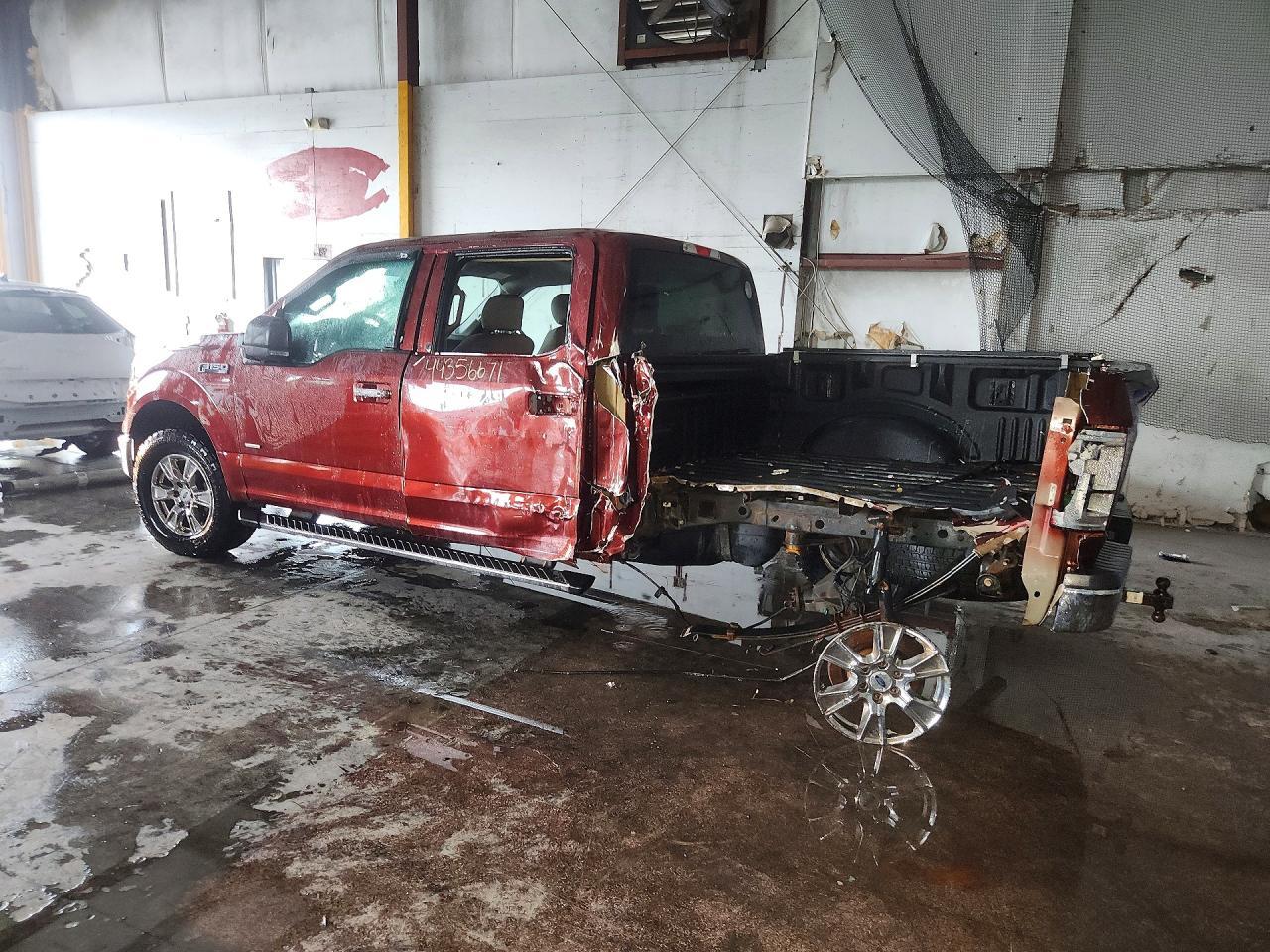 2015 Ford F150 Supercrew - zdjęcie 2