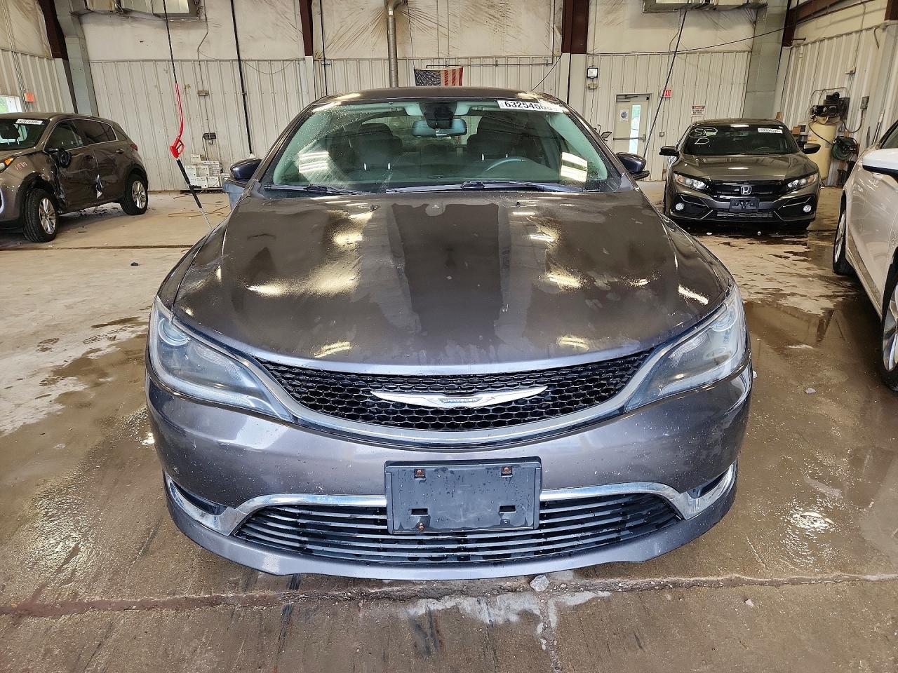 2016 Chrysler 200 Limited - zdjęcie 5