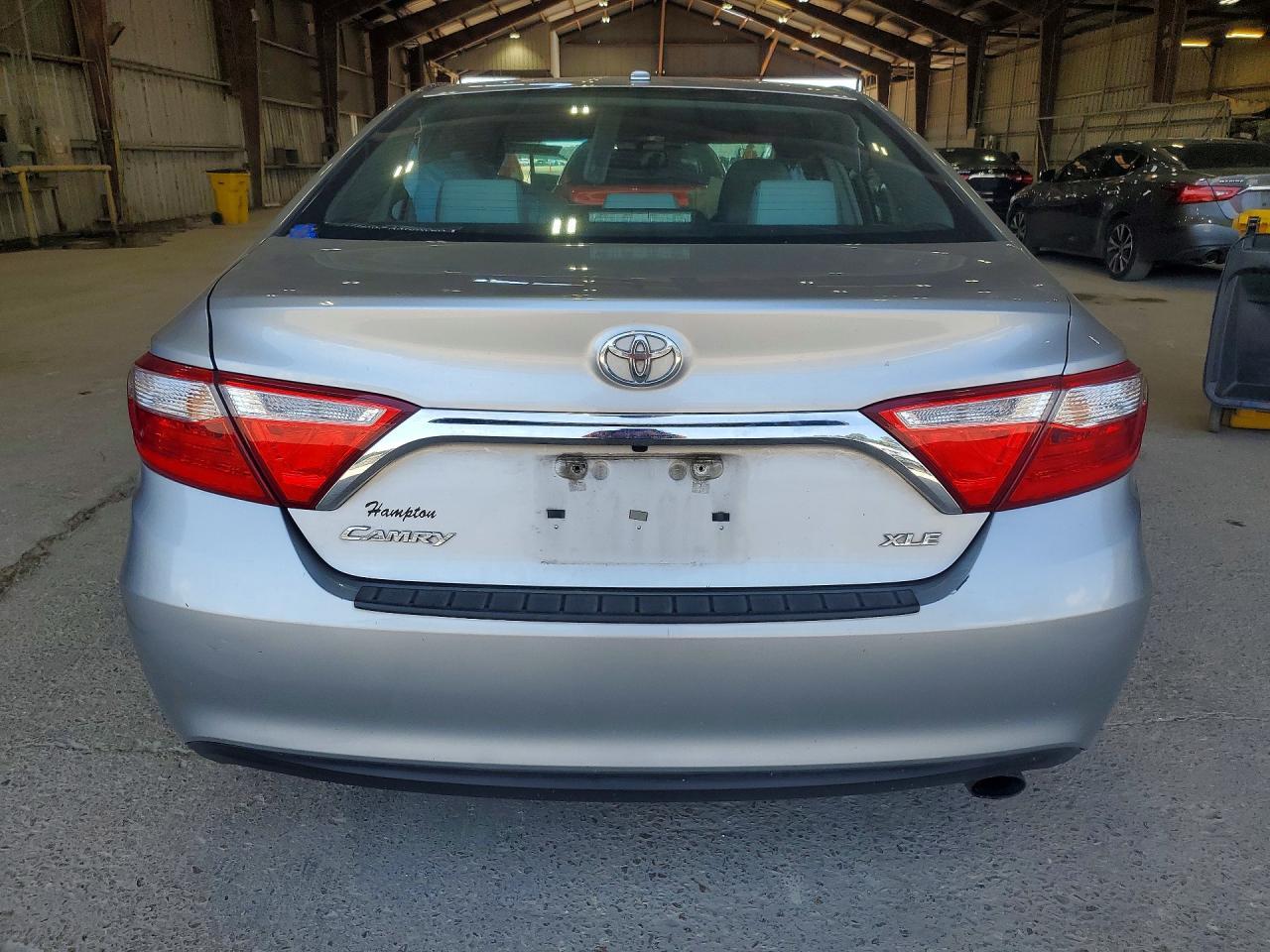 2016 Toyota Camry Xle - zdjęcie 6