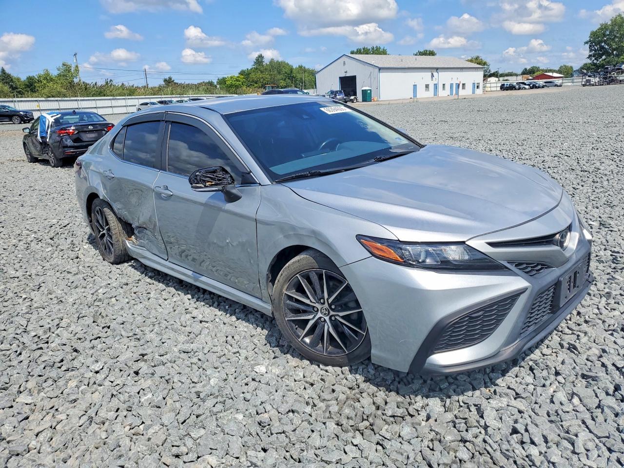 2022 Toyota Camry Se - zdjęcie 4