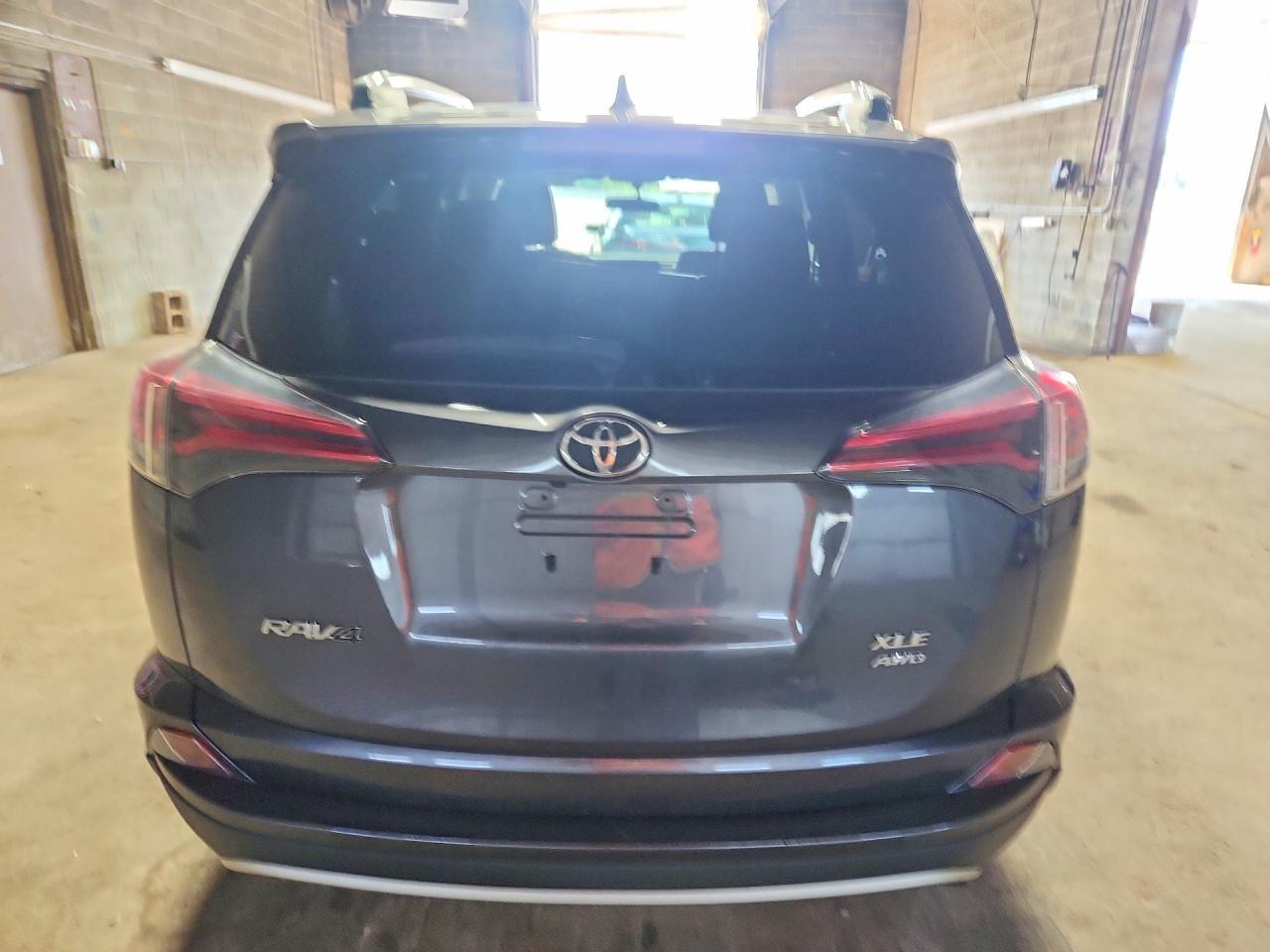 2016 Toyota Rav4 Xle - zdjęcie 6