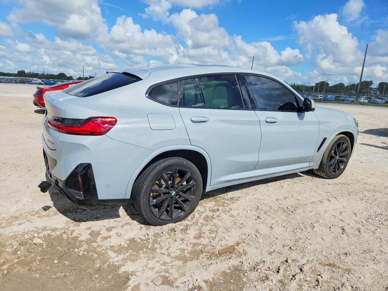 2025 BMW X4 xDrive30I - zdjęcie 3
