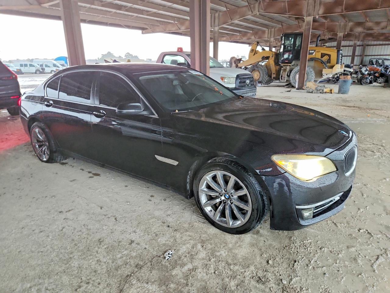 2015 BMW Seria 7 740Li - zdjęcie 4