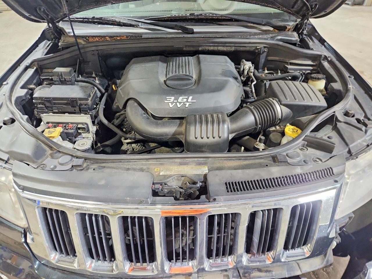 2013 Jeep Grand Cherokee Laredo - zdjęcie 12