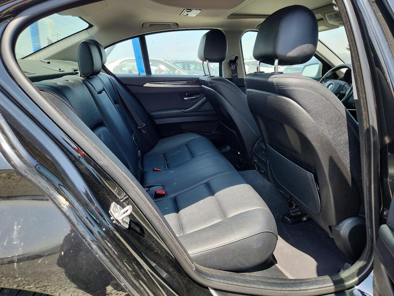 2015 BMW 528 I - zdjęcie 10