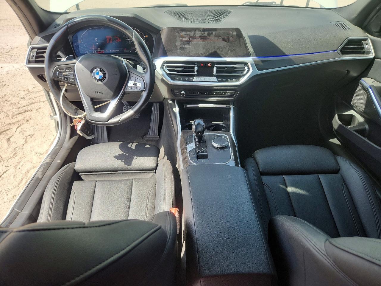 2020 BMW Seria 3 330i - zdjęcie 8