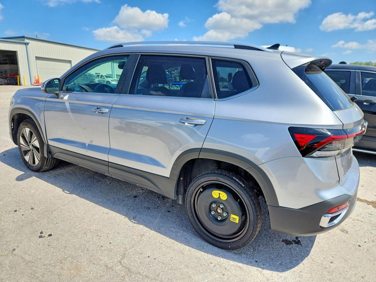 2026 Volkswagen Taos Se - zdjęcie 2