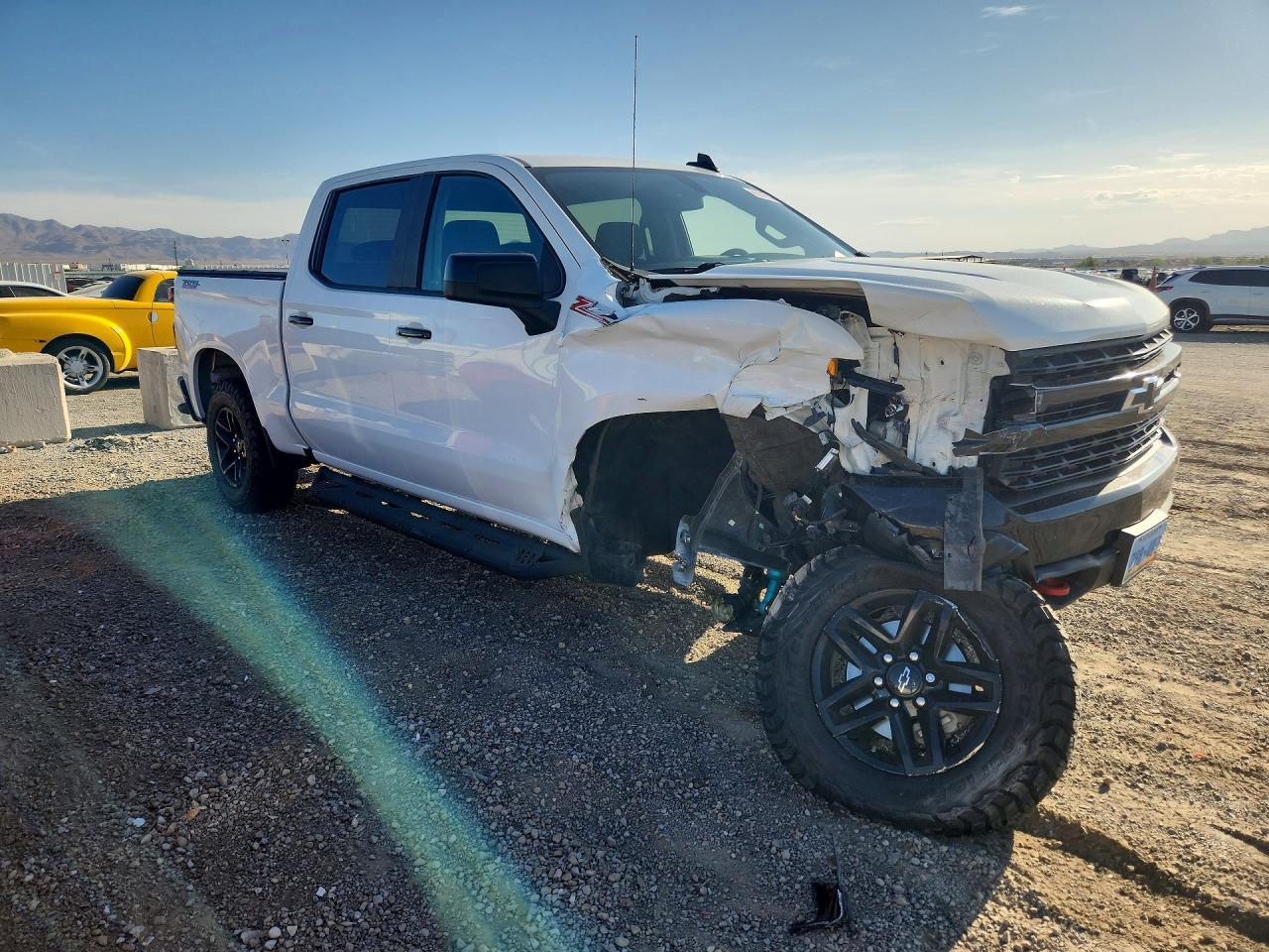 2020 Chevrolet Silverado K1500 Lt Trail Boss - zdjęcie 4