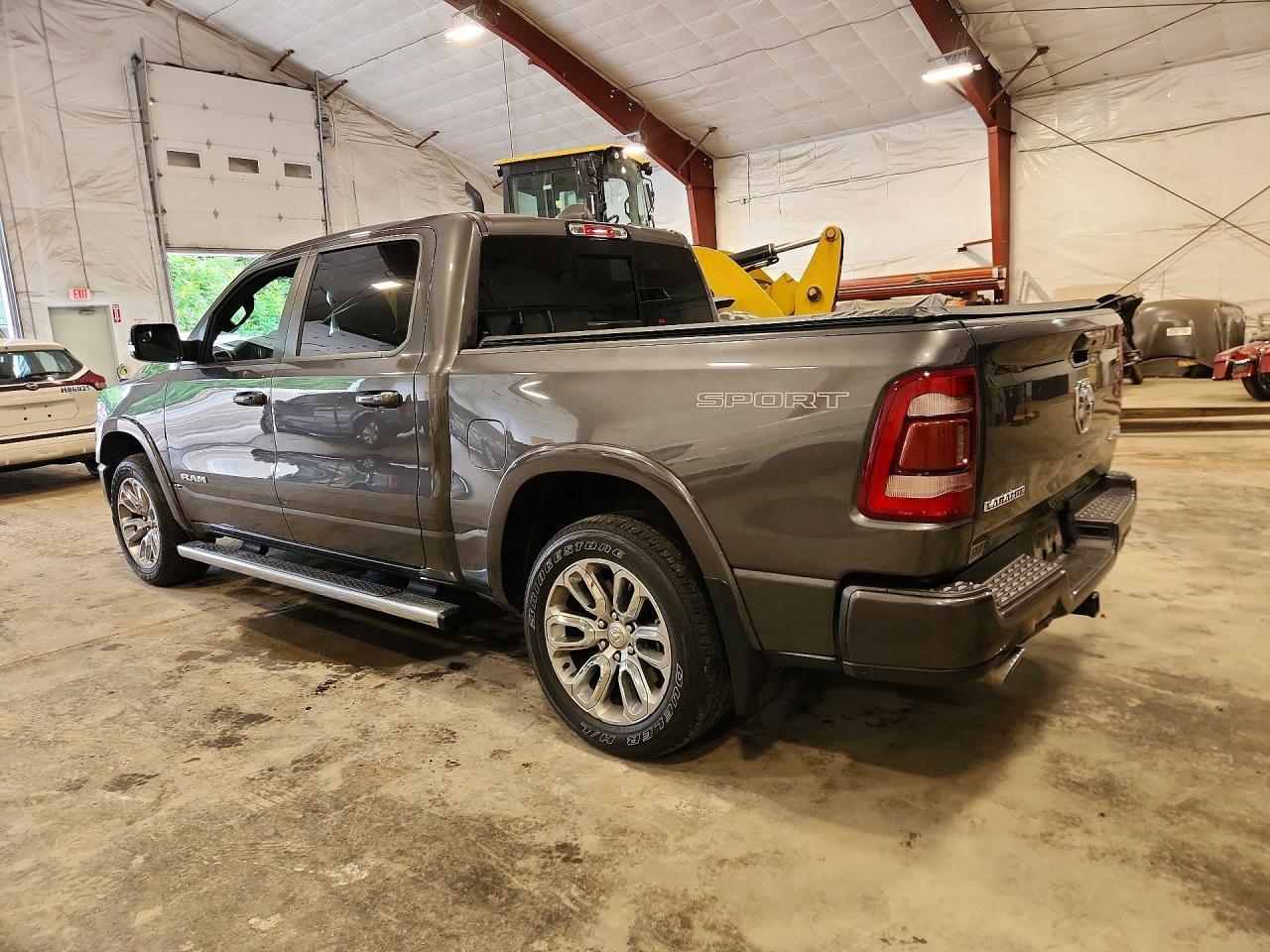 2021 Ram 1500 Laramie - zdjęcie 2