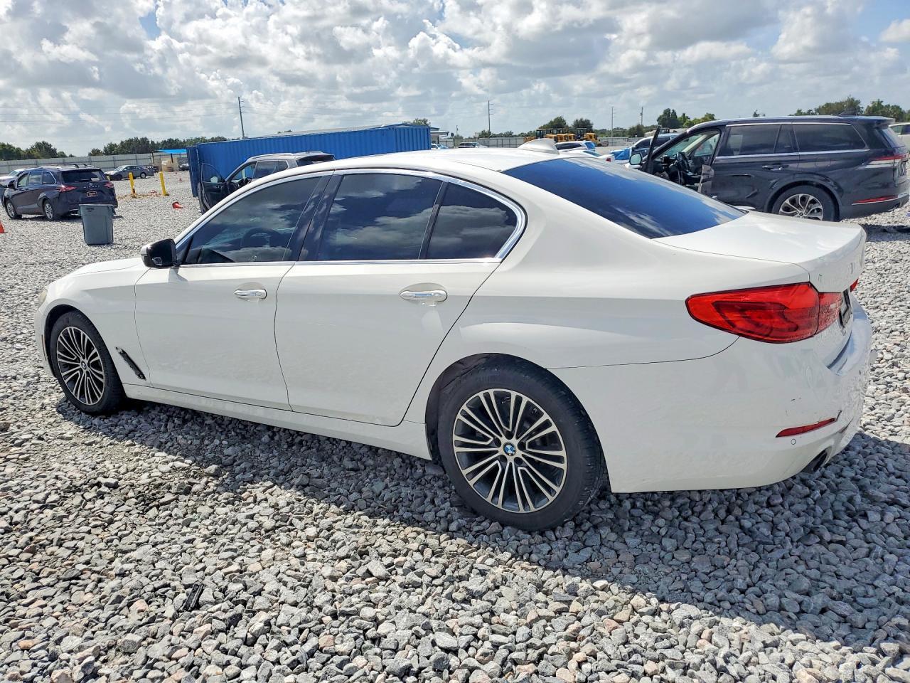 2018 BMW 530 I - zdjęcie 2