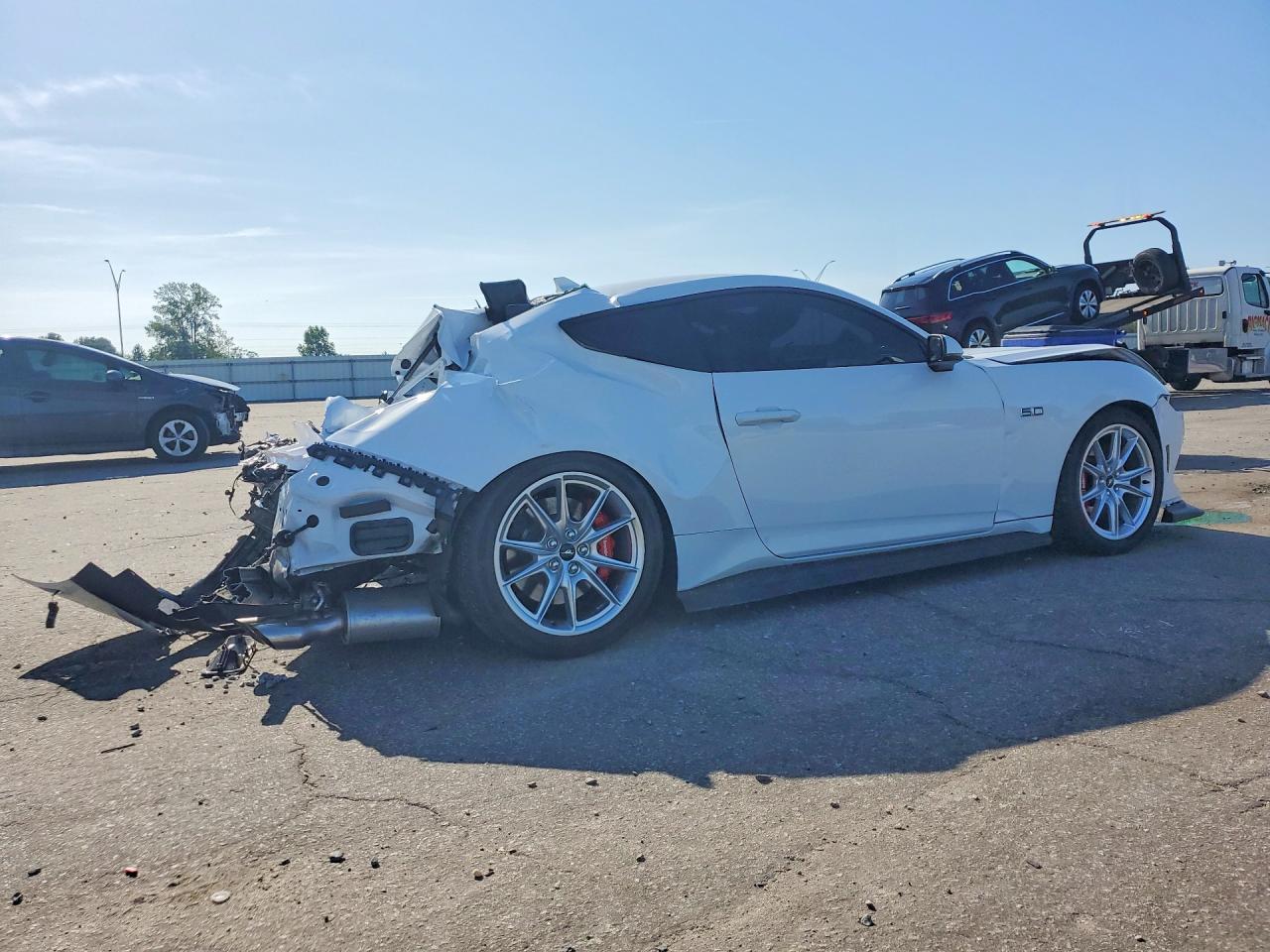 2025 Ford Mustang Gt - zdjęcie 3