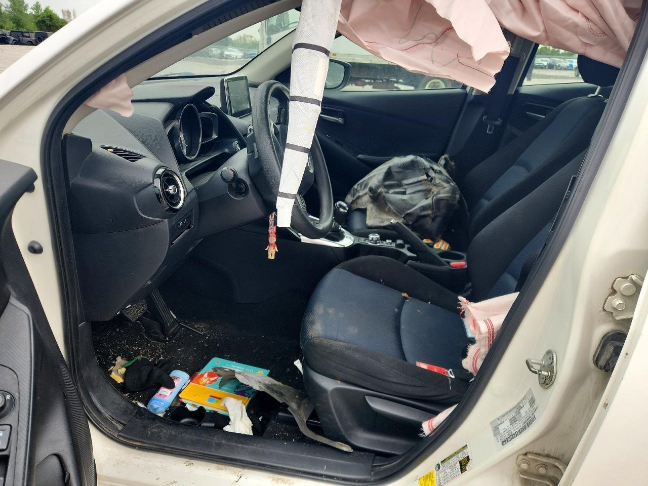 2018 Toyota Yaris Ia Base - zdjęcie 7