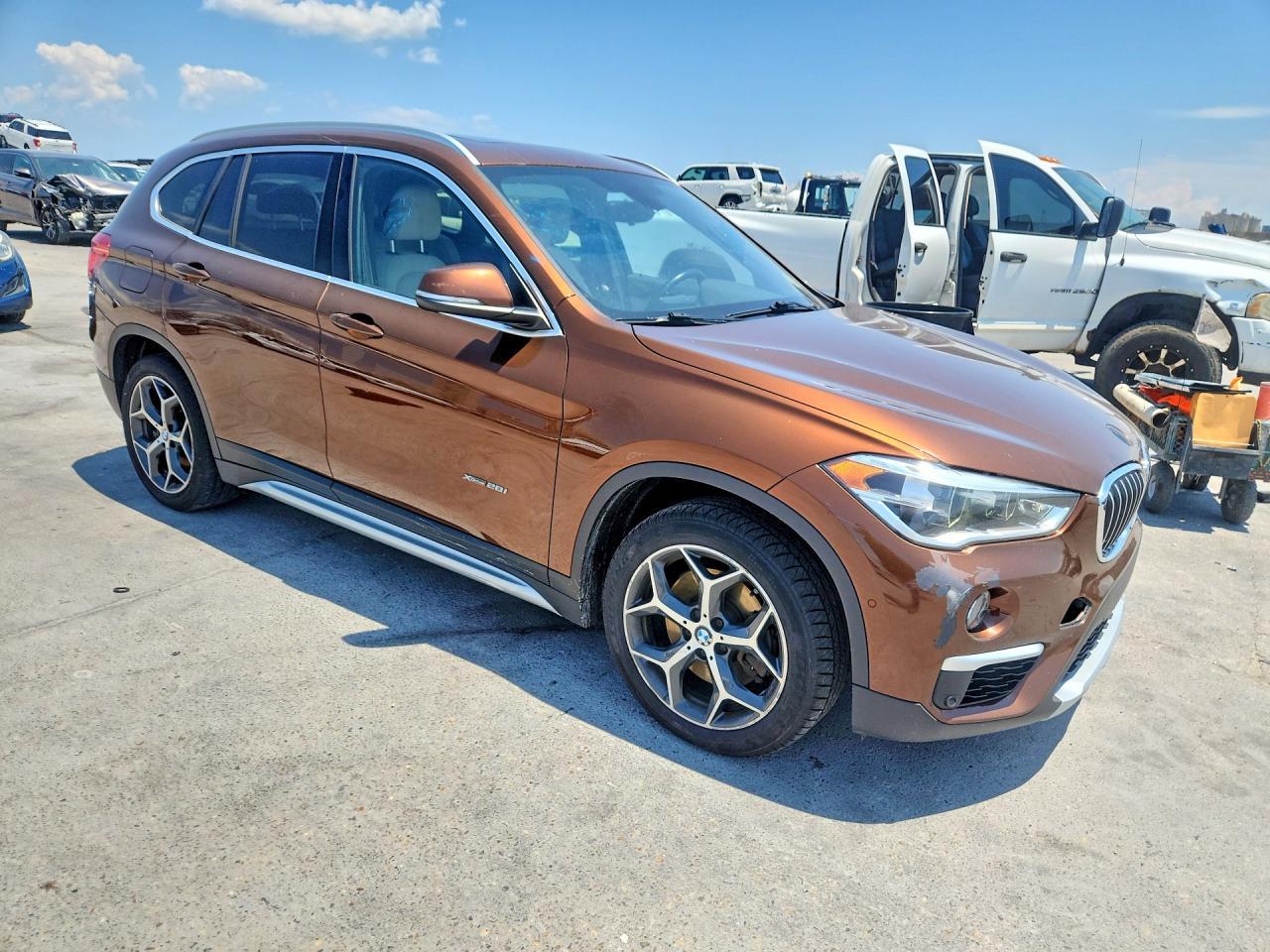 2017 BMW X1 xDrive28I - zdjęcie 4