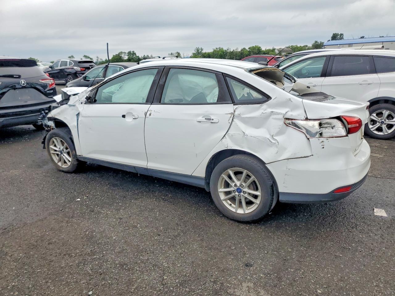 2016 Ford Focus Se - zdjęcie 2