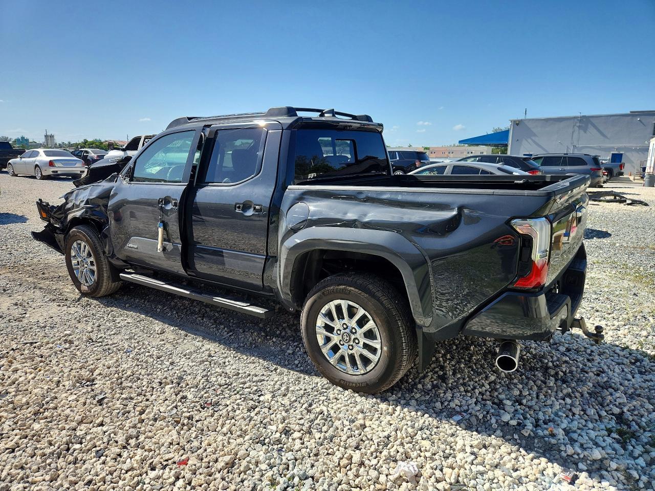 2026 Toyota Tacoma Limited Hv - zdjęcie 2