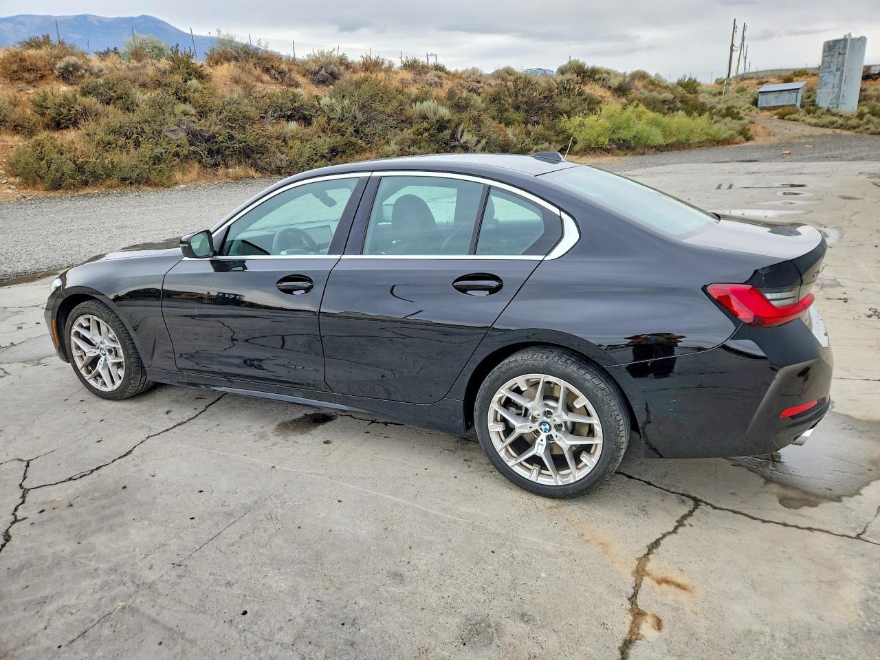 2026 BMW 330Xi - zdjęcie 2