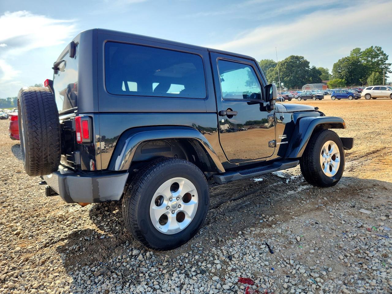 2015 Jeep Wrangler Sahara - zdjęcie 3
