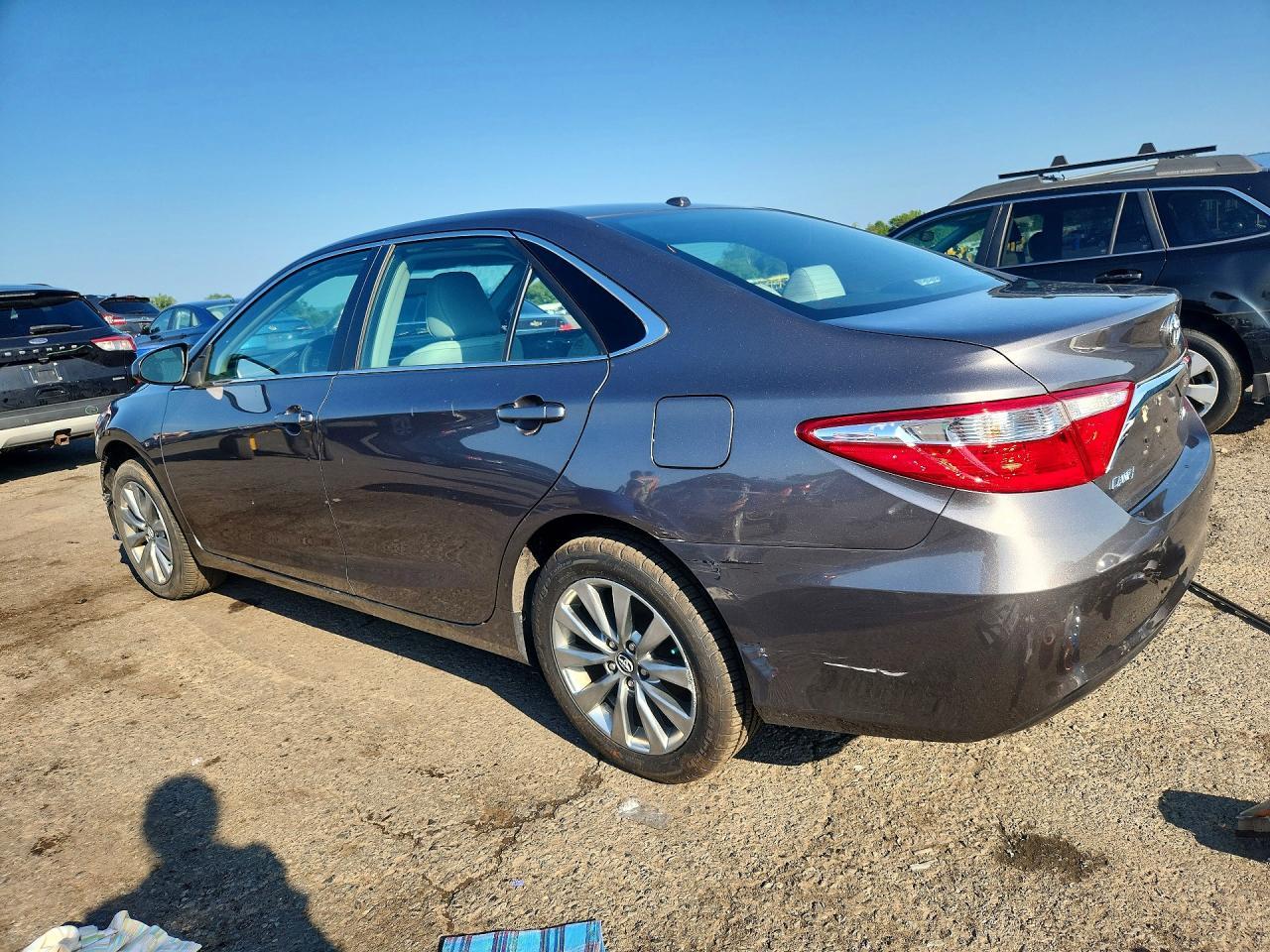 2017 Toyota Camry Xle - zdjęcie 2