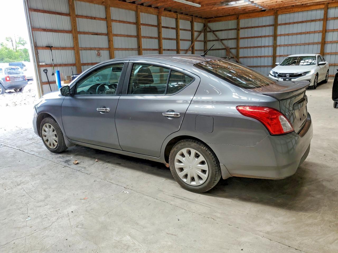 2017 Nissan Versa 1.6 Sv - zdjęcie 2