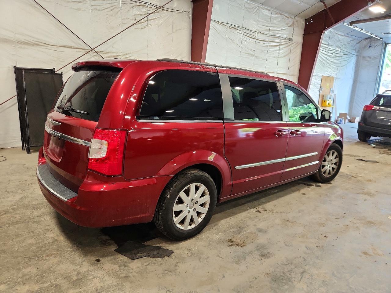 2015 Chrysler Town & Country Touring - zdjęcie 3