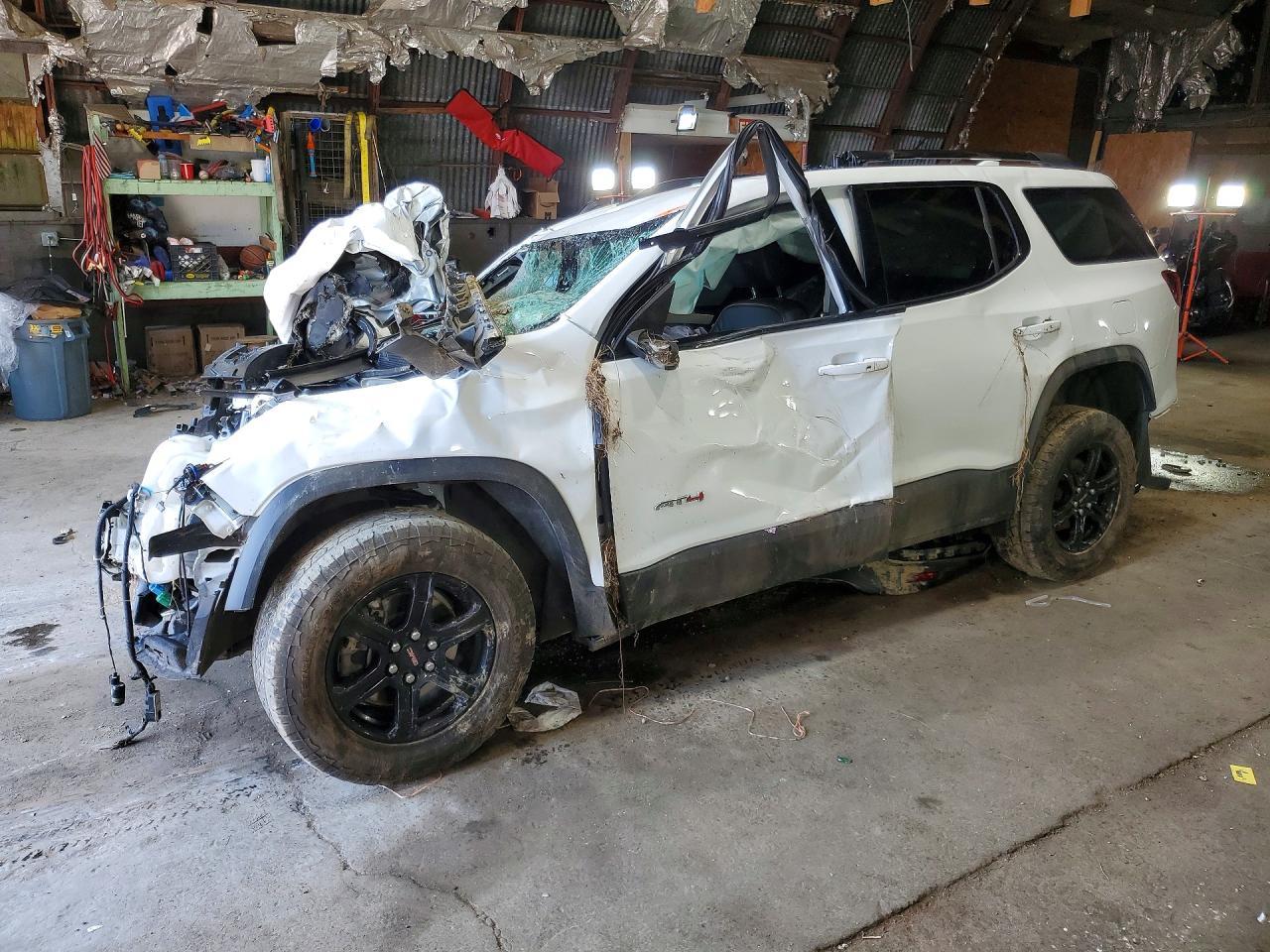 2022 GMC Acadia At4 - zdjęcie główne