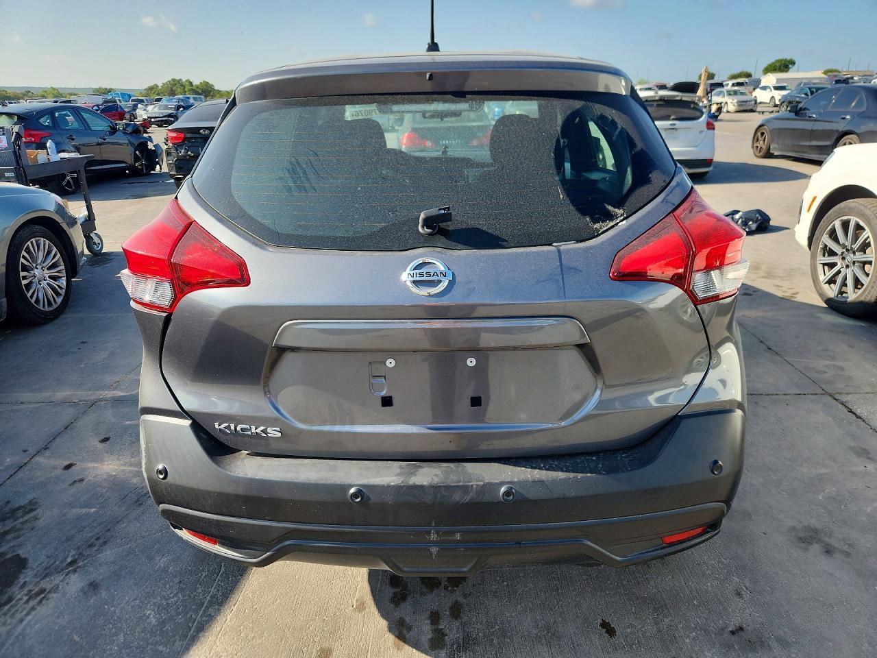 2020 Nissan Kicks S - zdjęcie 6
