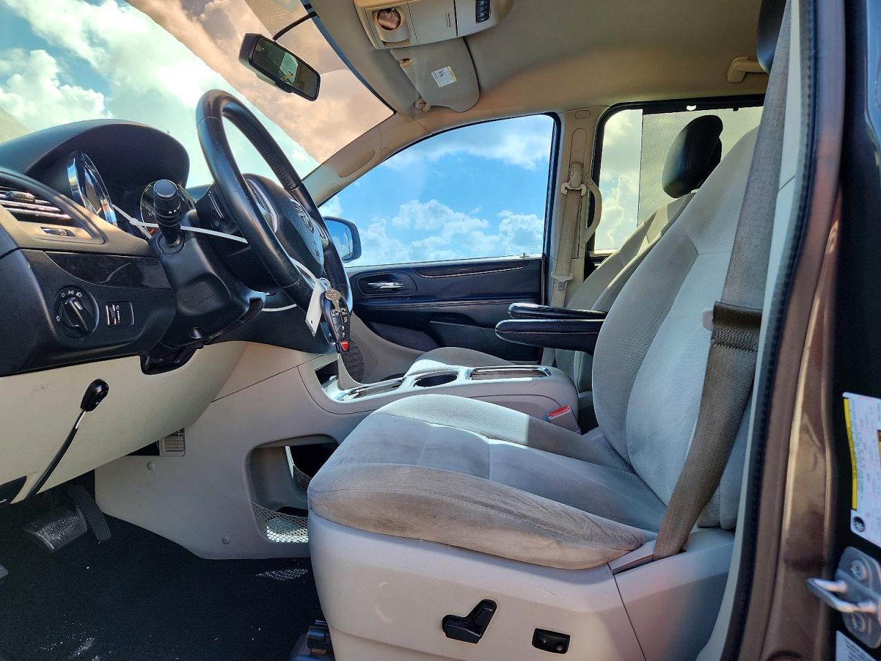 2016 Dodge Grand Caravan Sxt - zdjęcie 7