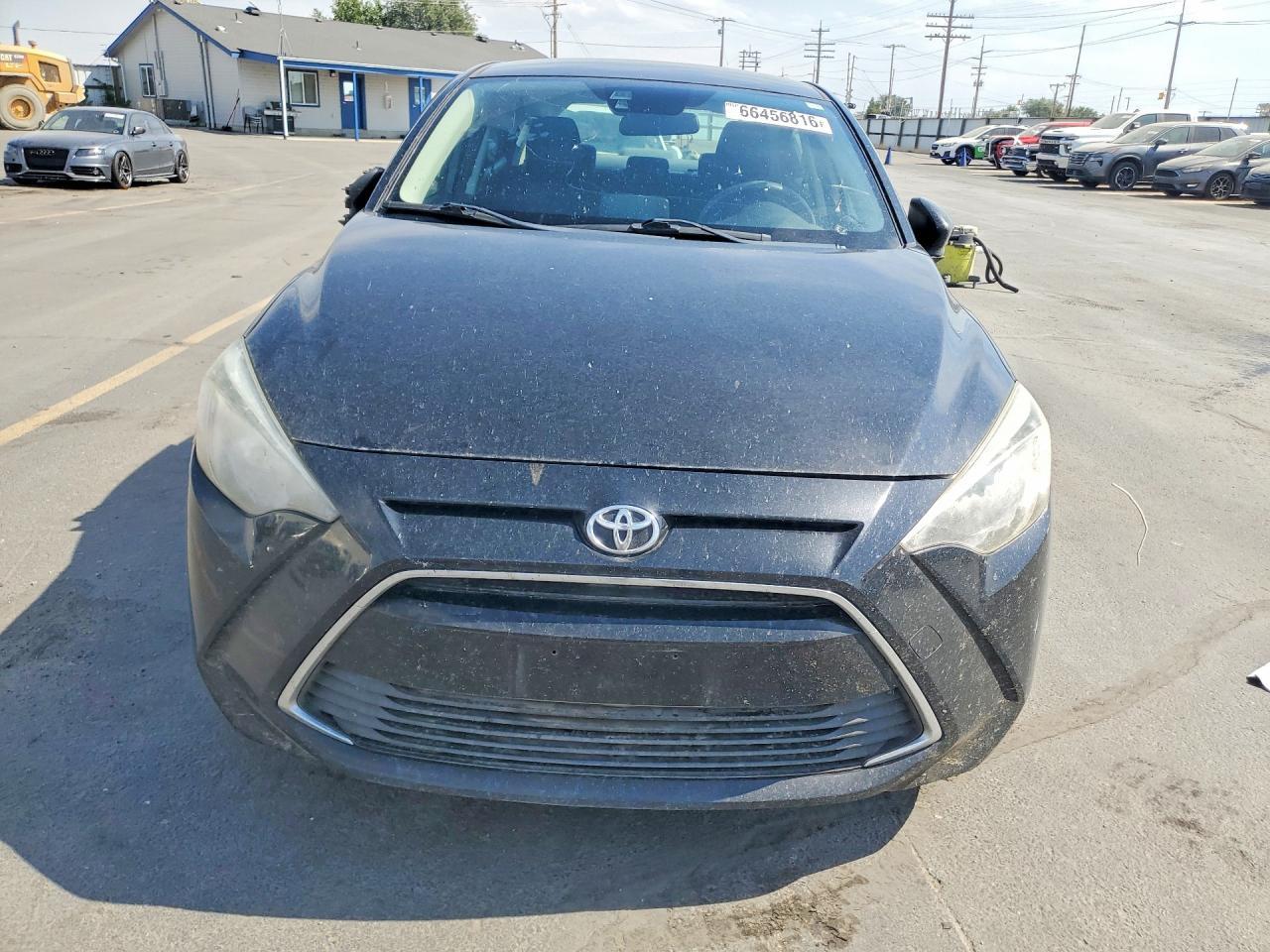 2017 Toyota Yaris Ia Base - zdjęcie 5