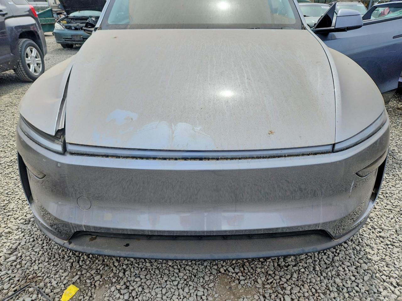 2026 Tesla Model Y - zdjęcie 12