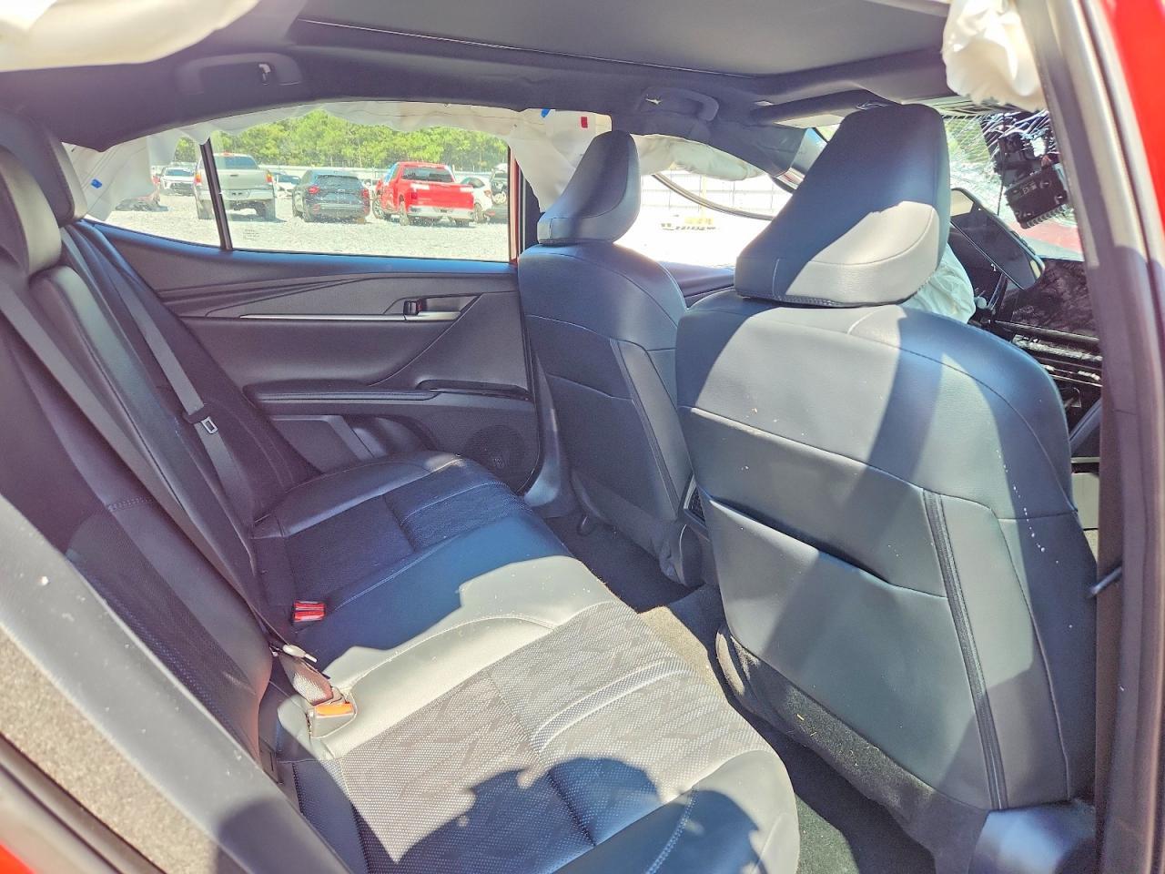 2025 Toyota Camry Xse - zdjęcie 10