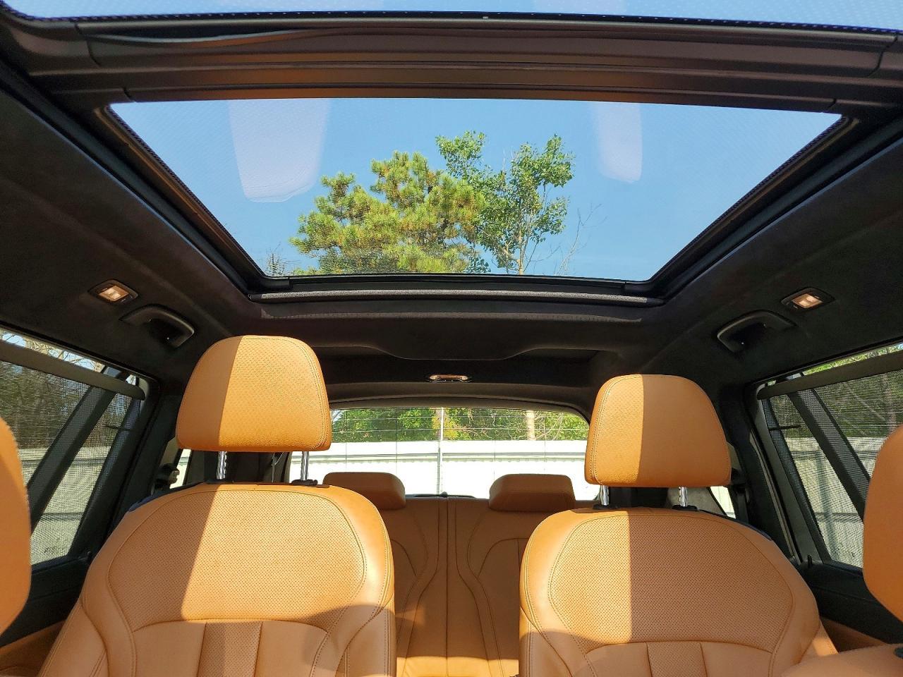 2021 BMW X7 M50I - zdjęcie 10