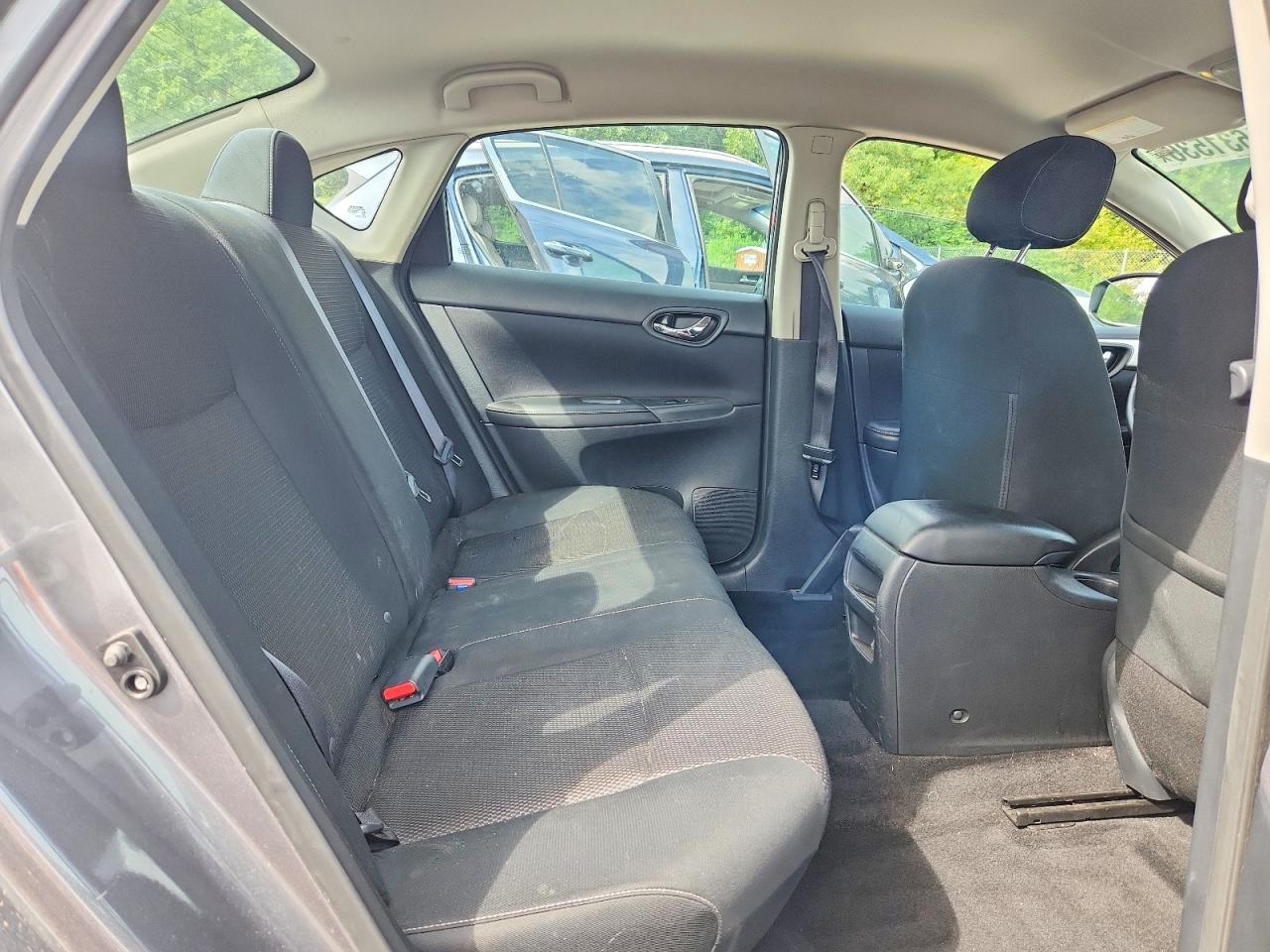 2019 Nissan Sentra S - zdjęcie 10