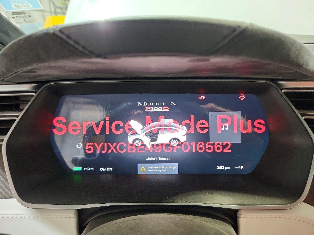 2016 Tesla Model X - zdjęcie 9